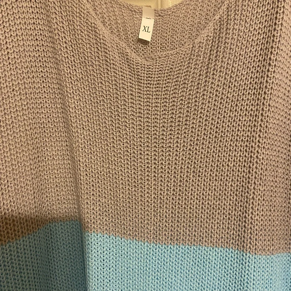 Top - Picture 2 of 2